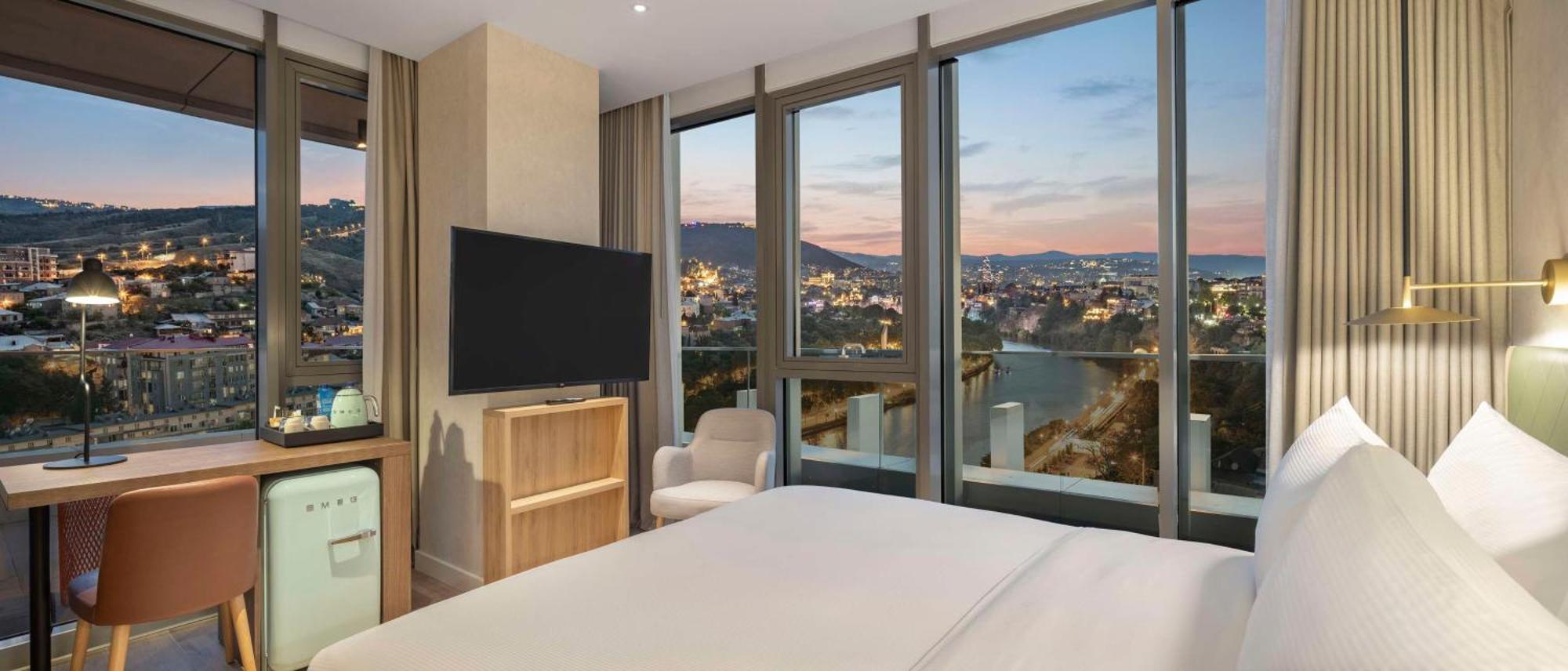 Hilton Garden Inn Tbilisi Riverview Extérieur photo