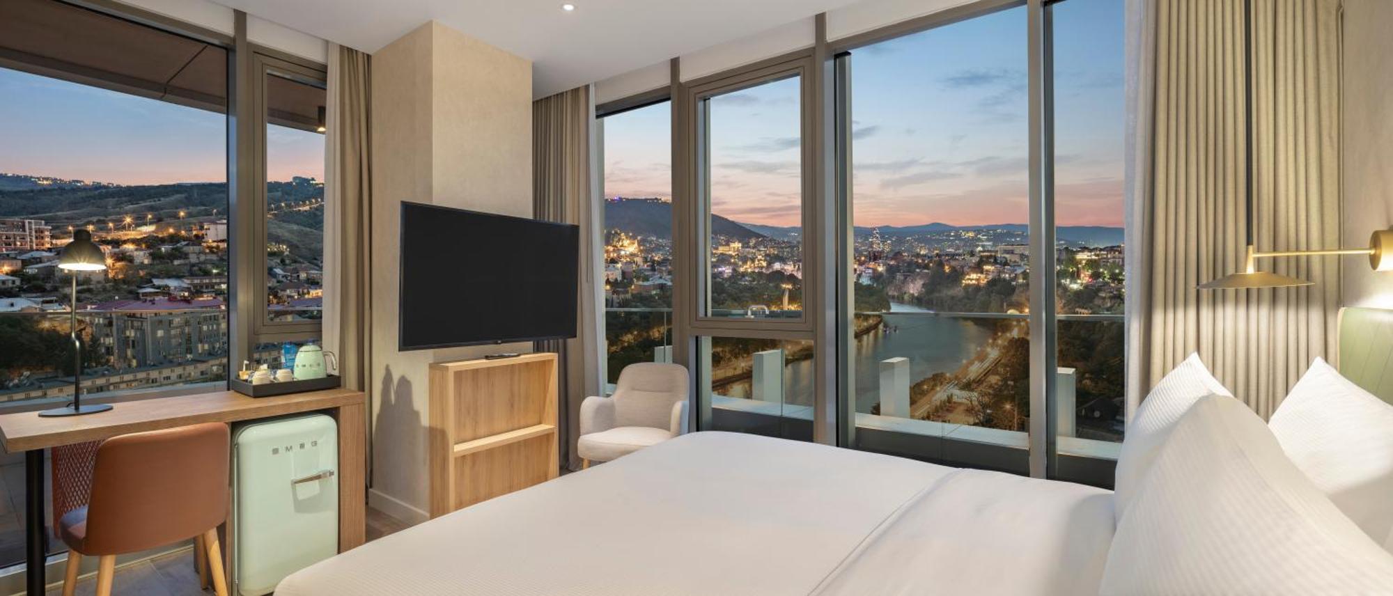 Hilton Garden Inn Tbilisi Riverview Extérieur photo