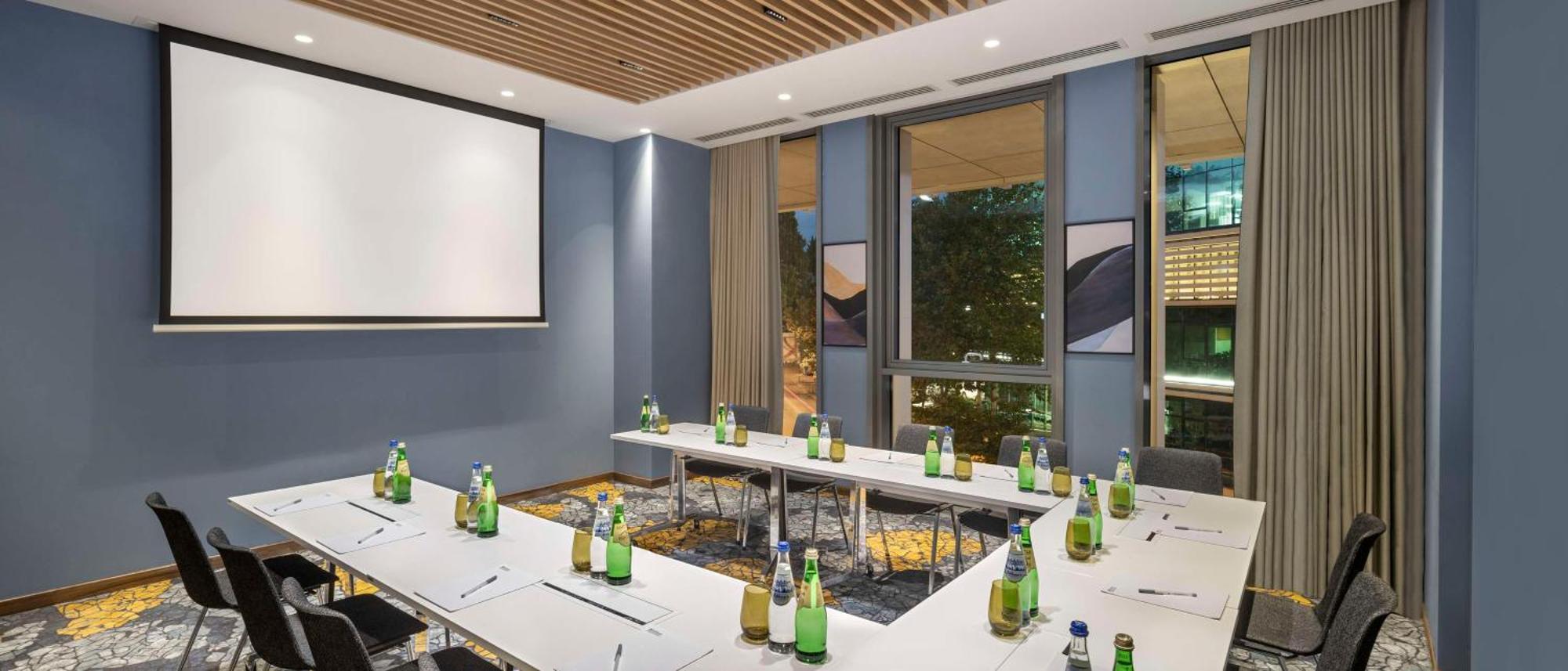 Hilton Garden Inn Tbilisi Riverview Extérieur photo