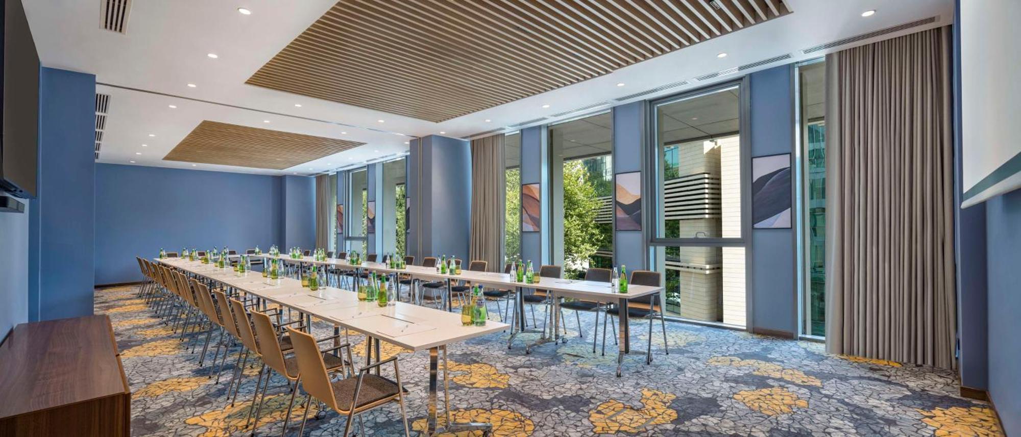 Hilton Garden Inn Tbilisi Riverview Extérieur photo